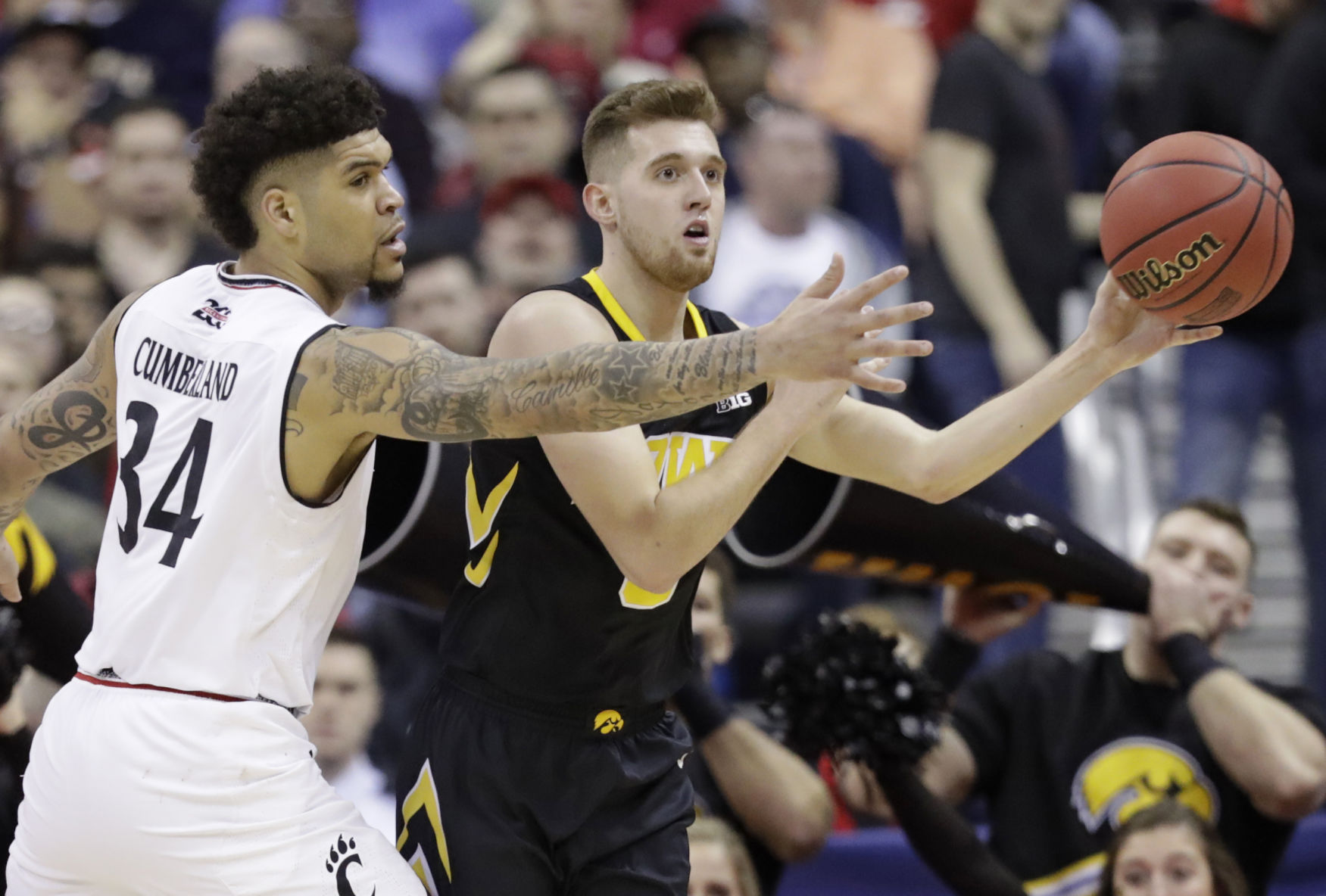 NCAA Cincinnati Iowa Basketball